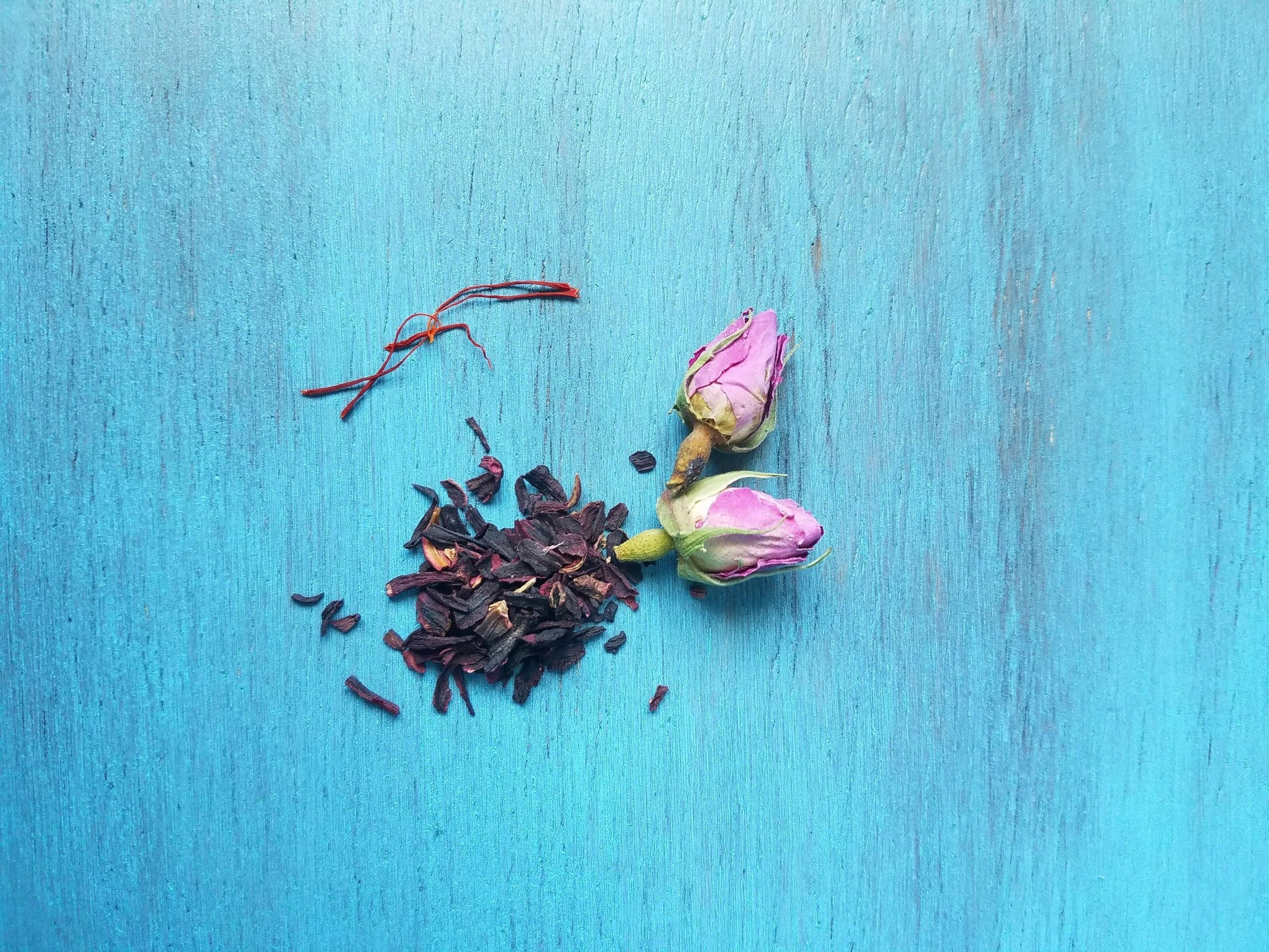 Dried Hibiscus and Saffron Cream For Use Damp Skin